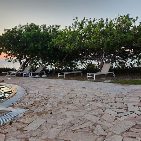 Serena Vacation Home ポモス エクステリア 写真