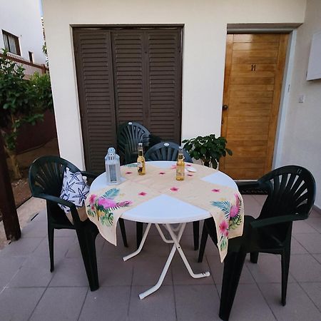 Serena Vacation Home ポモス エクステリア 写真