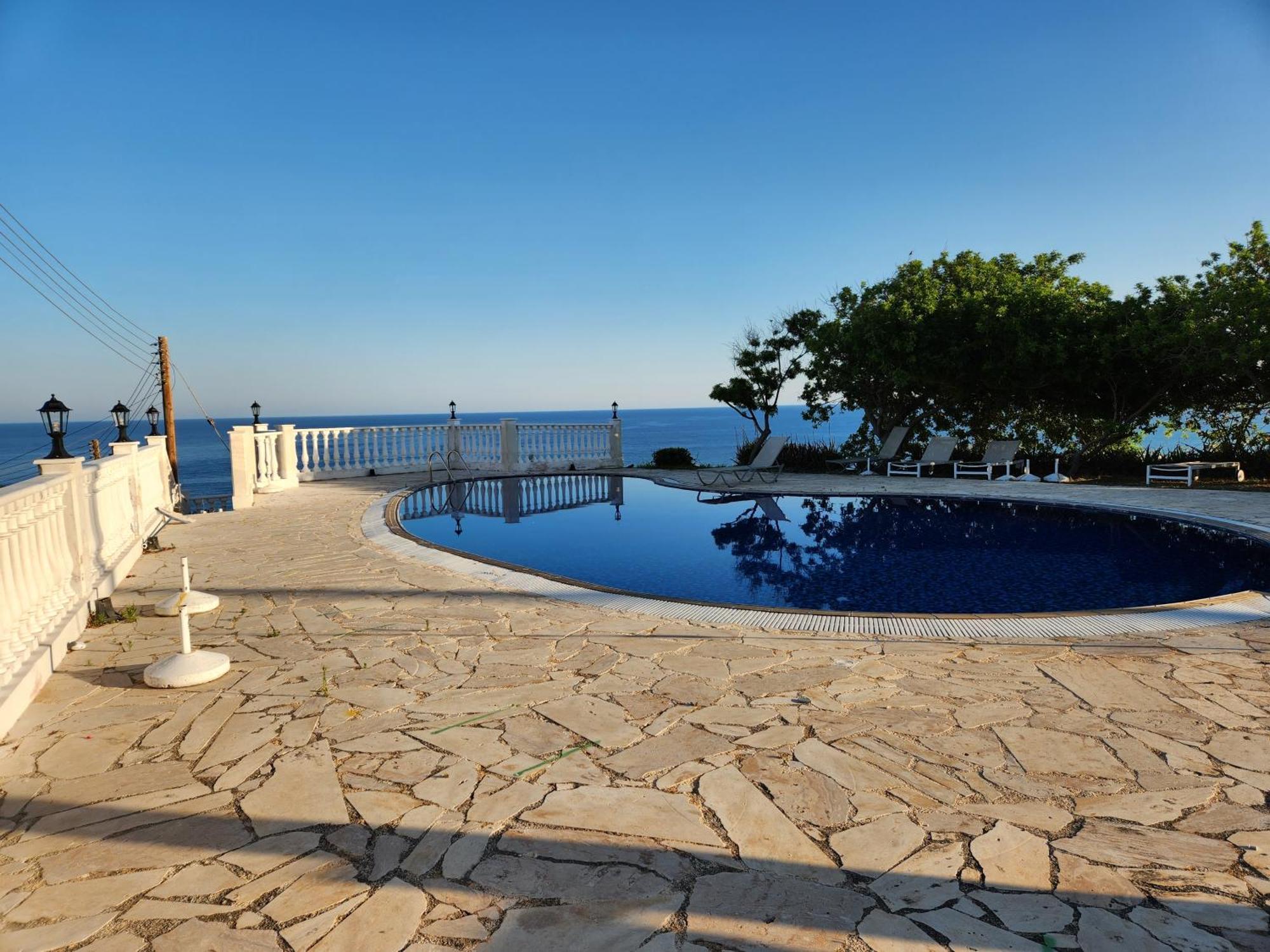 Serena Vacation Home ポモス エクステリア 写真