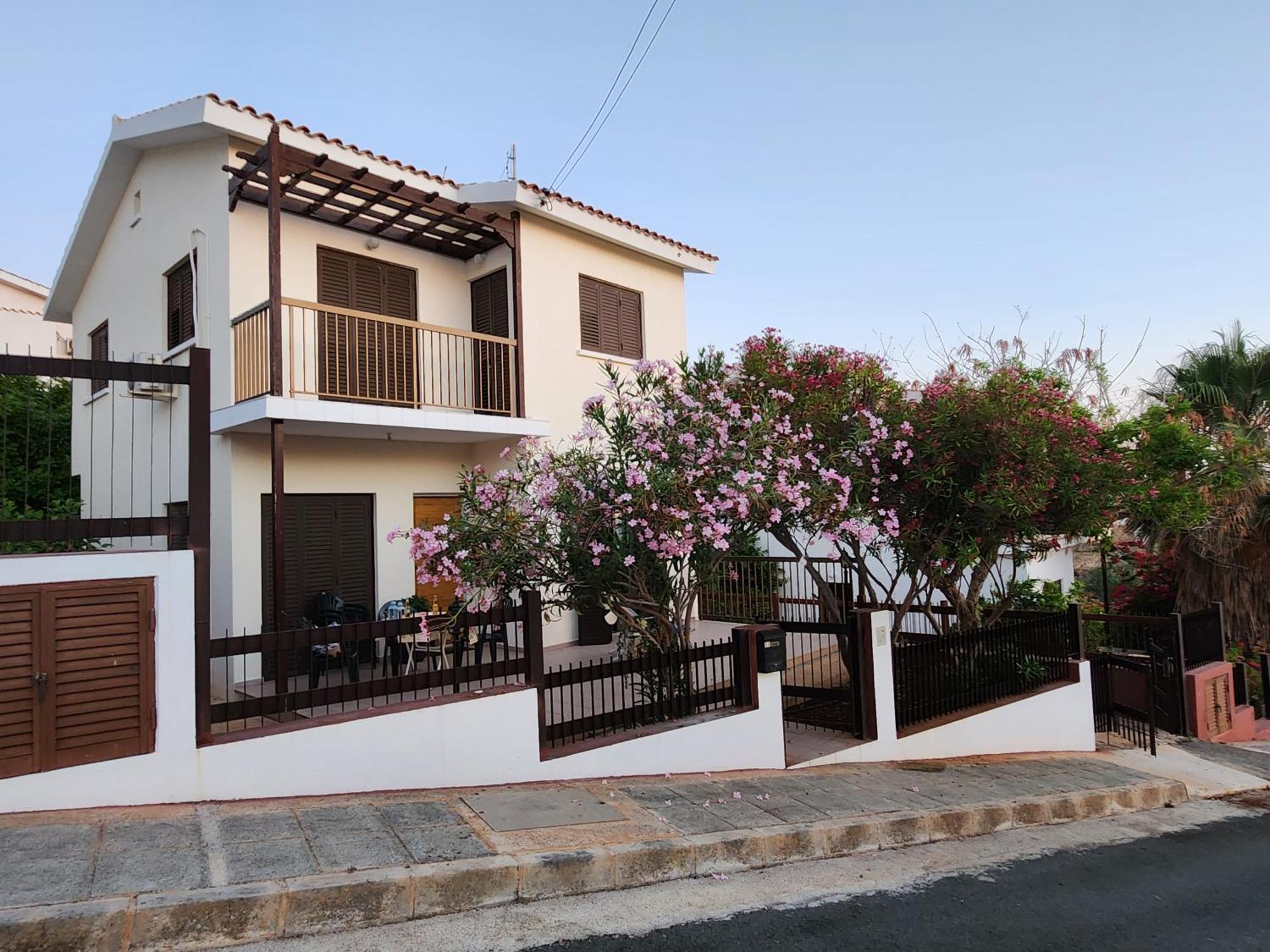 Serena Vacation Home ポモス エクステリア 写真